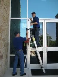 DecoMas Handymen's Glass & Aluminium logo
